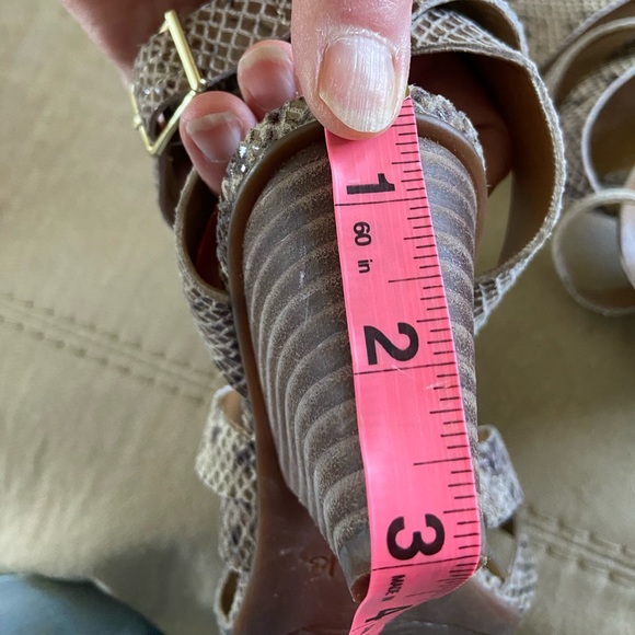 Clarks Ranae Estelle Snakeskin print with stack heel & open toe size 7 - Picture 10 of 16